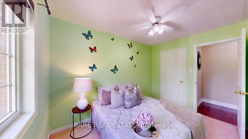 1825 Hobson Drive, Burlington, ON - Indoor Photo Showing Bedroom