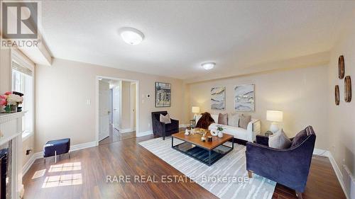 1825 Hobson Drive, Burlington, ON - Indoor Photo Showing Living Room