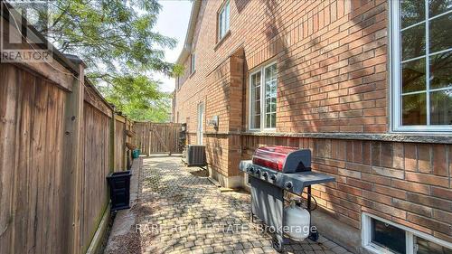 1825 Hobson Drive, Burlington, ON - Outdoor With Exterior