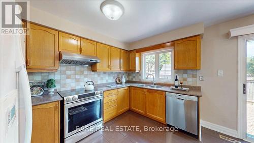 1825 Hobson Drive, Burlington, ON - Indoor Photo Showing Kitchen With Double Sink