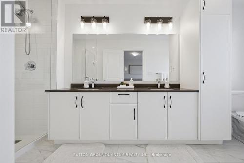3040 Robert Lamb Boulevard, Oakville, ON - Indoor Photo Showing Bathroom