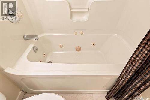 2202 Albert Avenue, Saskatoon, SK - Indoor Photo Showing Bathroom