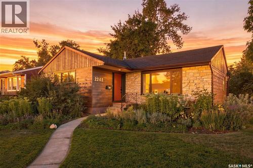 2202 Albert Avenue, Saskatoon, SK - Outdoor