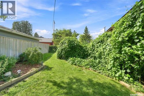 2202 Albert Avenue, Saskatoon, SK - Outdoor