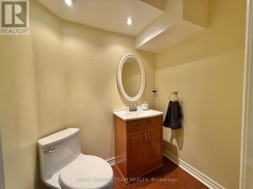 Powder Room - 31 Rastila Crescent, Ottawa, ON 