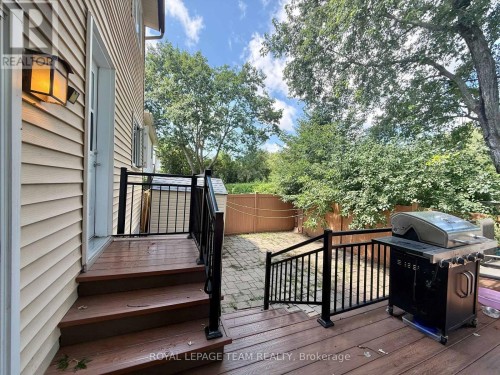 Deck 2 Entrance from Kitchen - 31 Rastila Crescent, Ottawa, ON 