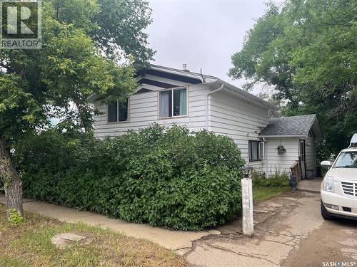 164 4Th Street W, Mankota, SK - Outdoor
