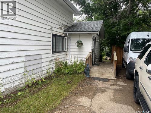 164 4Th Street W, Mankota, SK - Outdoor