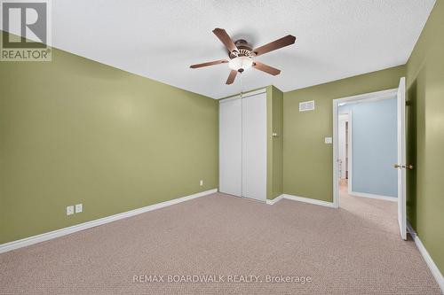 22 Burnstead Crescent, Ottawa, ON - Indoor Photo Showing Other Room
