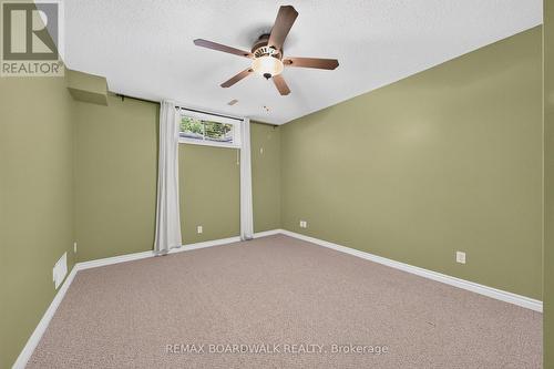 22 Burnstead Crescent, Ottawa, ON - Indoor Photo Showing Other Room
