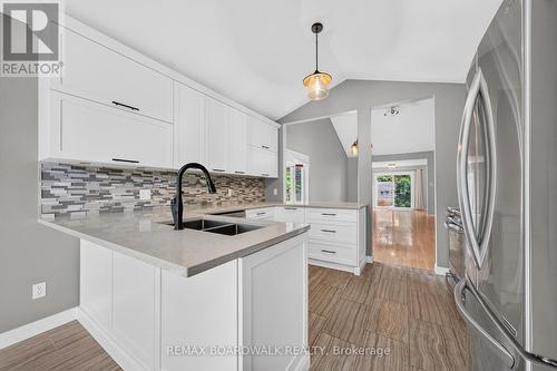 22 Burnstead Crescent, Ottawa, ON - Indoor Photo Showing Kitchen With Double Sink With Upgraded Kitchen