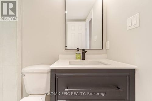 732 - 75 Weldrick Road E, Richmond Hill, ON - Indoor Photo Showing Bathroom