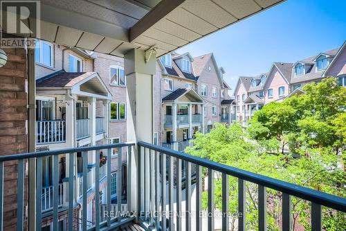 732 - 75 Weldrick Road E, Richmond Hill, ON - Outdoor With Balcony
