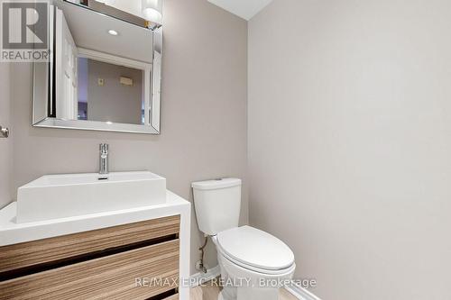 732 - 75 Weldrick Road E, Richmond Hill, ON - Indoor Photo Showing Bathroom