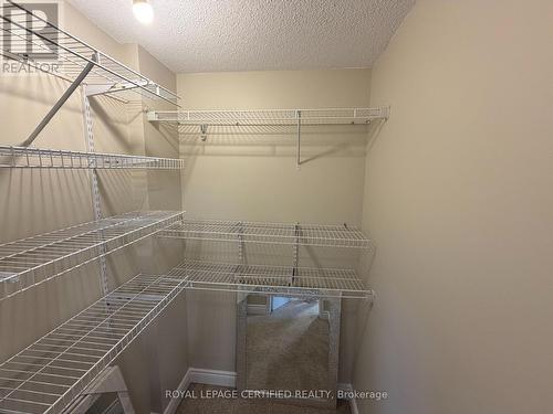 3300 Carabella Way, Mississauga, ON - Indoor With Storage