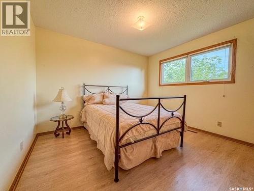 385 Aspen Drive, Swift Current, SK - Indoor Photo Showing Bedroom