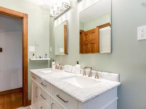 109 Old Trunk 1, Deep Brook, NS - Indoor Photo Showing Bathroom