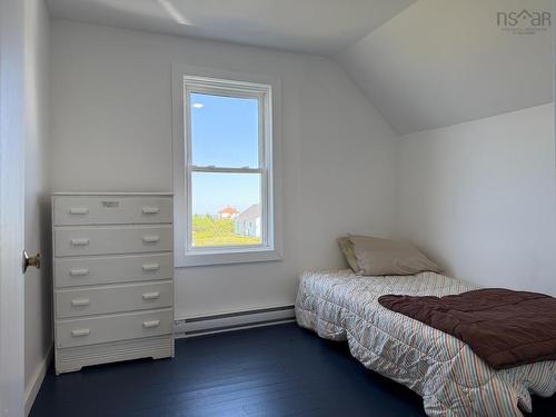 2539 Melbourne Road, Pinkneys Point, NS - Indoor Photo Showing Bedroom