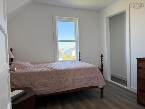 2539 Melbourne Road, Pinkneys Point, NS - Indoor Photo Showing Bedroom