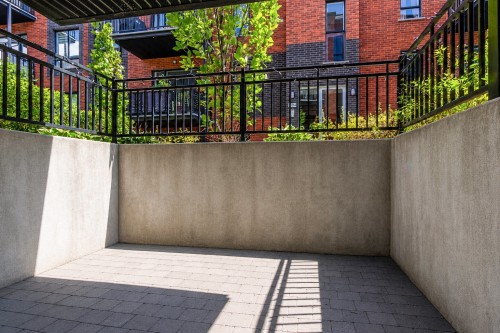 Balcon - 002-10300 Boul. St-Laurent, Montréal (Ahuntsic-Cartierville), QC - Outdoor With Exterior