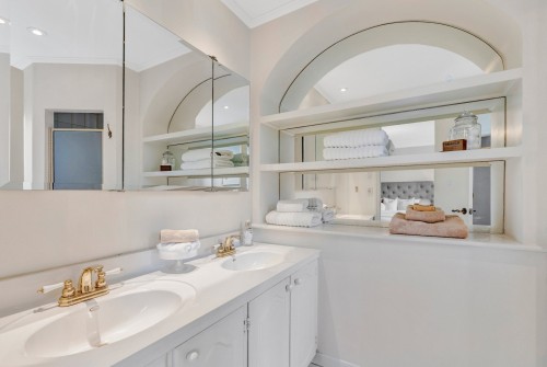 Master Bathroom - 19 Rue Gingerwood, Kirkland, QC - Indoor Photo Showing Bathroom