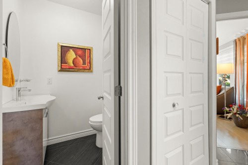 Powder room - 3996 Rue Sylvia-Daoust, Québec (Sainte-Foy/Sillery/Cap-Rouge), QC - Indoor Photo Showing Bathroom