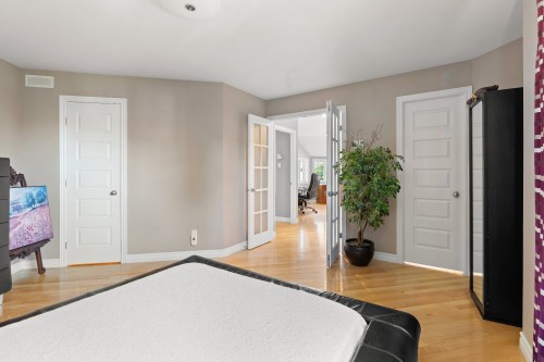 Master Bedroom - 3996 Rue Sylvia-Daoust, Québec (Sainte-Foy/Sillery/Cap-Rouge), QC - Indoor Photo Showing Bedroom