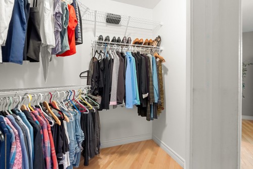 Closet - 3996 Rue Sylvia-Daoust, Québec (Sainte-Foy/Sillery/Cap-Rouge), QC - Indoor With Storage