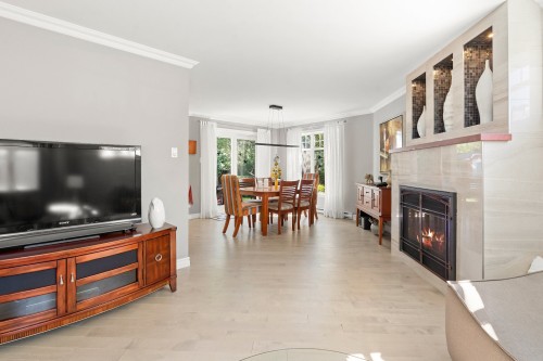 Overall view - 3996 Rue Sylvia-Daoust, Québec (Sainte-Foy/Sillery/Cap-Rouge), QC - Indoor Photo Showing Living Room With Fireplace