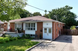 3388 Fellmore Drive  Mississauga, ON L5C 2E2