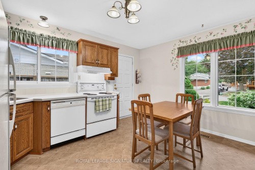 150 Clements Road E, Ajax, ON - Indoor Photo Showing Kitchen
