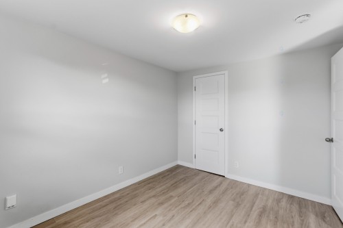 Chambre à coucher - 256  - 258 Rue Champlain, Salaberry-De-Valleyfield, QC - Indoor Photo Showing Other Room