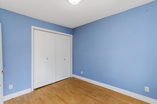 Chambre à coucher principale - 256  - 258 Rue Champlain, Salaberry-De-Valleyfield, QC - Indoor Photo Showing Other Room