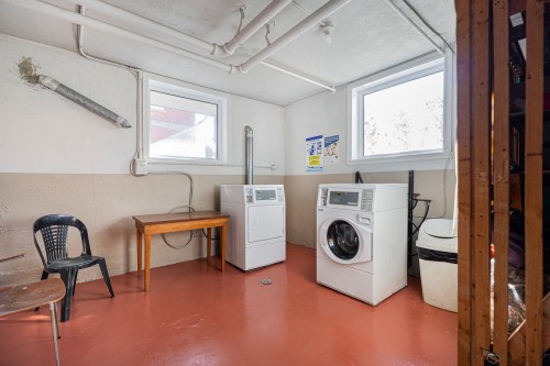 Laundry - 9-1401 Crois. Sherwood, Mont-Royal, QC - Indoor Photo Showing Laundry Room