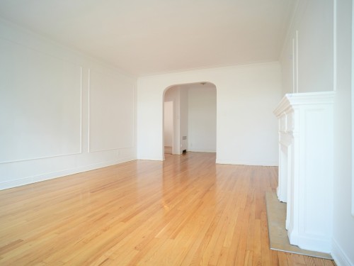 Living Room - 9-1401 Crois. Sherwood, Mont-Royal, QC - Indoor Photo Showing Other Room