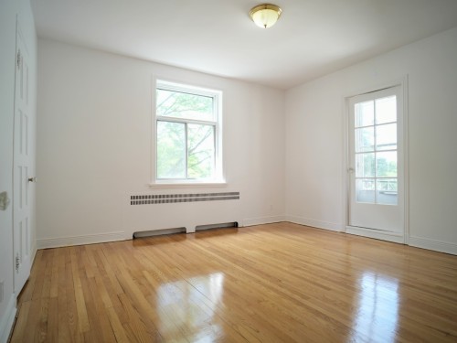 Master Bedroom - 9-1401 Crois. Sherwood, Mont-Royal, QC - Indoor Photo Showing Other Room
