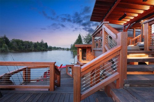 1960 19Th Ave, Campbell River, BC 