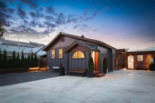 1960 19Th Ave, Campbell River, BC 