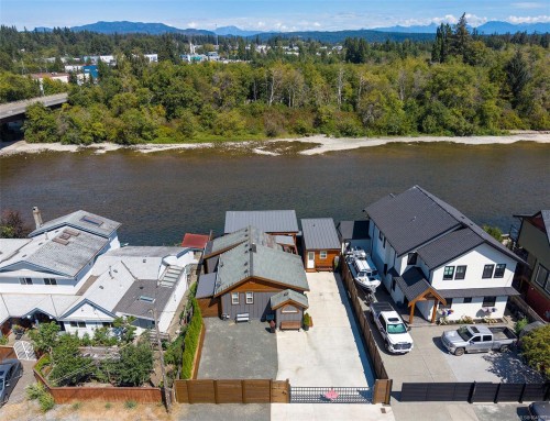 1960 19Th Ave, Campbell River, BC 
