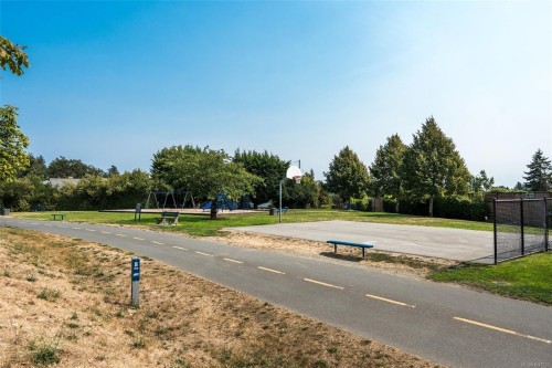 193 Quincy St, View Royal, BC 
