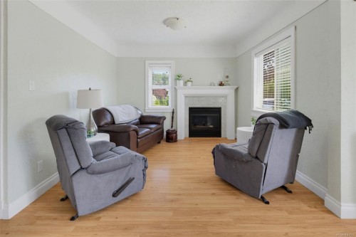 193 Quincy St, View Royal, BC 