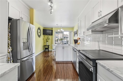 #47-909 Admirals Rd, Esquimalt, BC 