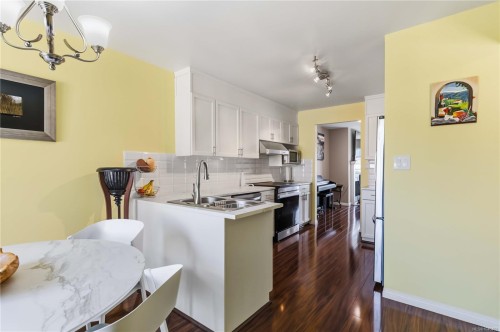 #47-909 Admirals Rd, Esquimalt, BC 