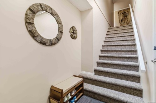 #47-909 Admirals Rd, Esquimalt, BC 