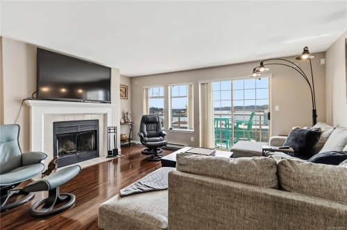 #47-909 Admirals Rd, Esquimalt, BC 