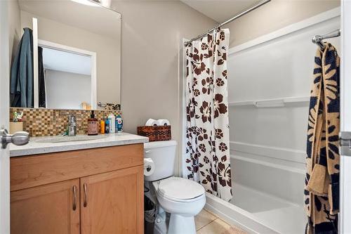 2-1225 Troy Ave, Winnipeg, MB - Indoor Photo Showing Bathroom