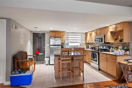 2-1225 Troy Ave, Winnipeg, MB - Indoor Photo Showing Kitchen