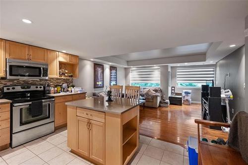 2-1225 Troy Ave, Winnipeg, MB - Indoor Photo Showing Kitchen
