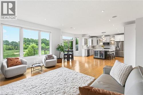 430 Rideau River Street, Waterloo, ON - Indoor Photo Showing Living Room