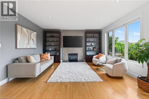 430 Rideau River Street, Waterloo, ON - Indoor Photo Showing Living Room With Fireplace